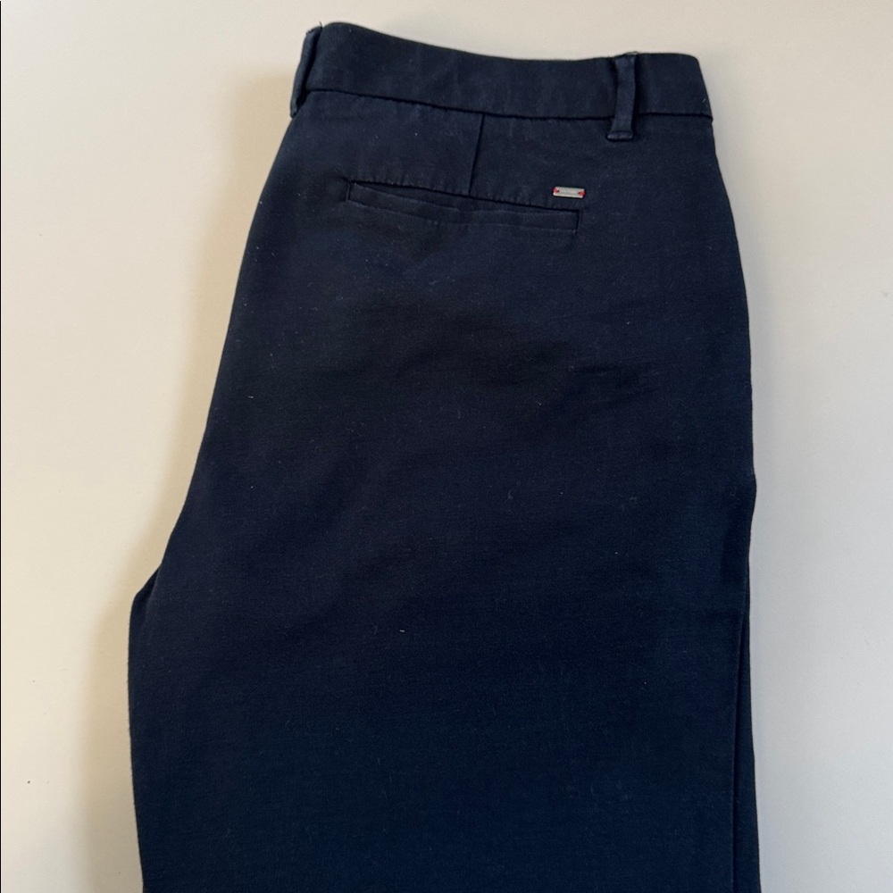Women’s Size 12 Capri pants 
Tommy Hilfiger Dark Blue Capri pants